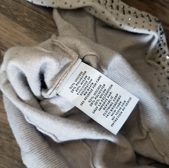 Carmen Marc Valvo Rhinestone Sleeved Sweater Shirt - Picture 6 of 6